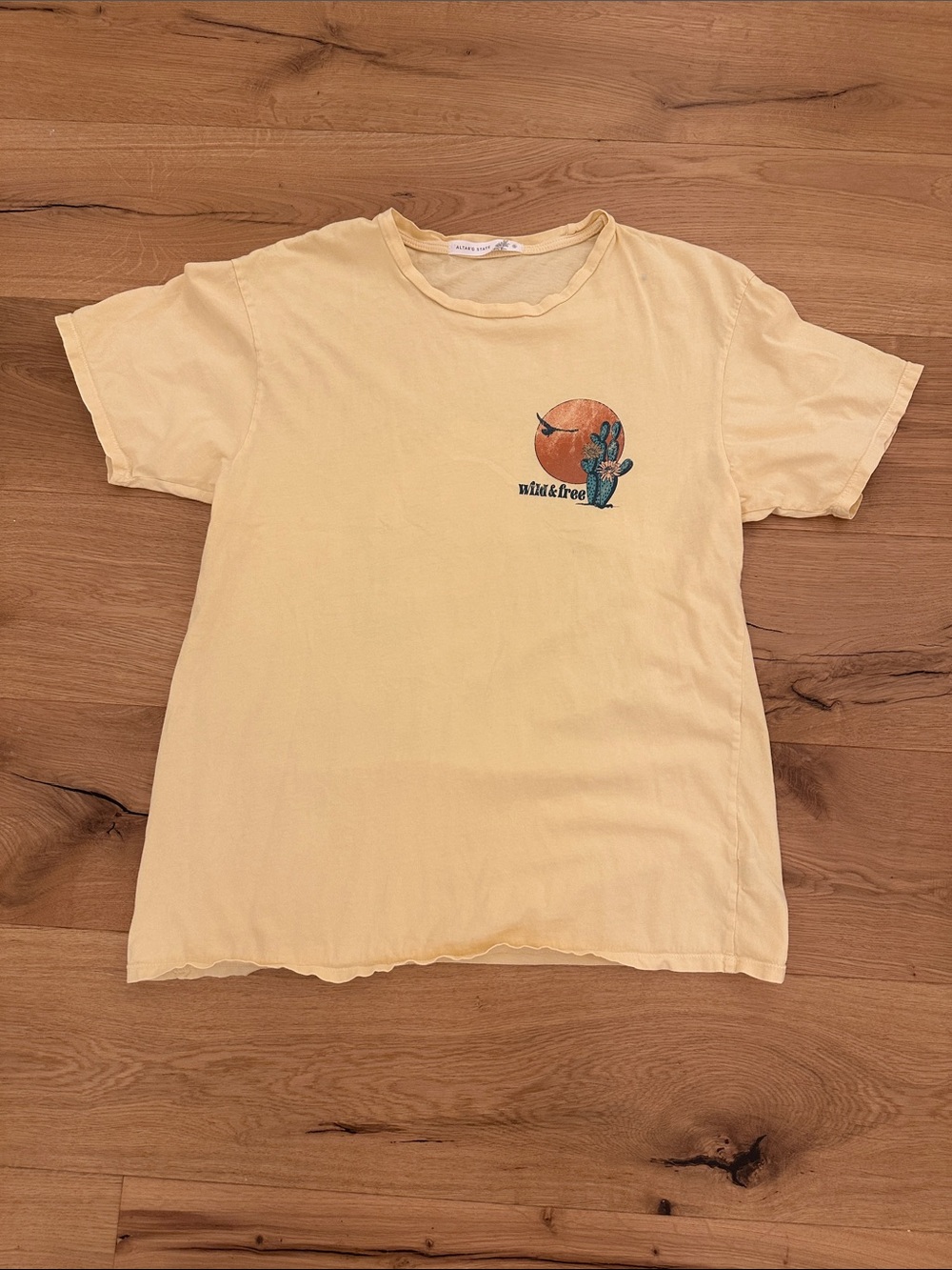 Altar'd State Yellow Desert Graphic Tee Small
